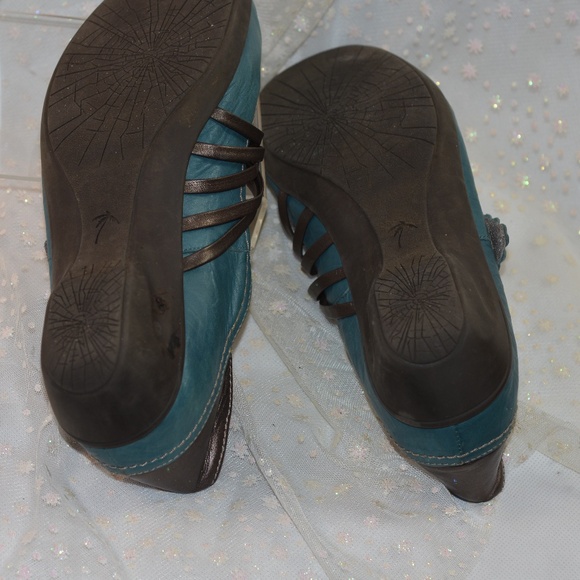 Dromedaris Blue Leather Mary Jane Style Shoes Sz 41 NWOT # B-157 - Picture 7 of 8